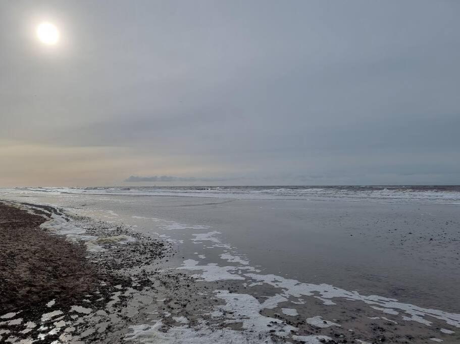 Hyggeligt Lille Byhus Lige Mellem Havnen Og Bytorv Ringkøbing Exteriér fotografie