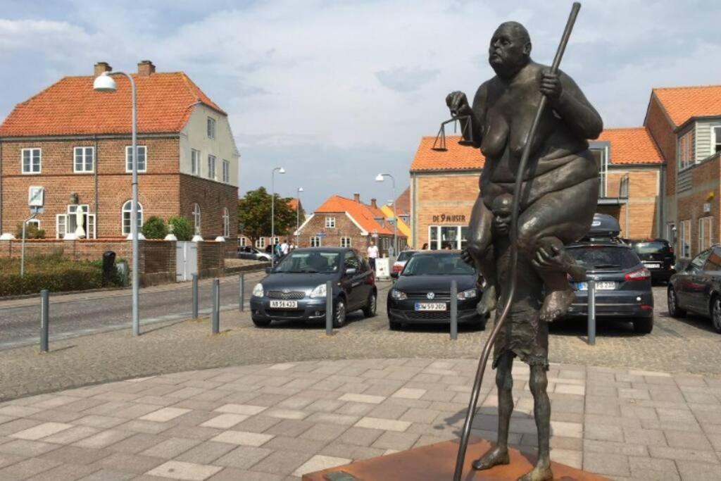 Hyggeligt Lille Byhus Lige Mellem Havnen Og Bytorv Ringkøbing Exteriér fotografie